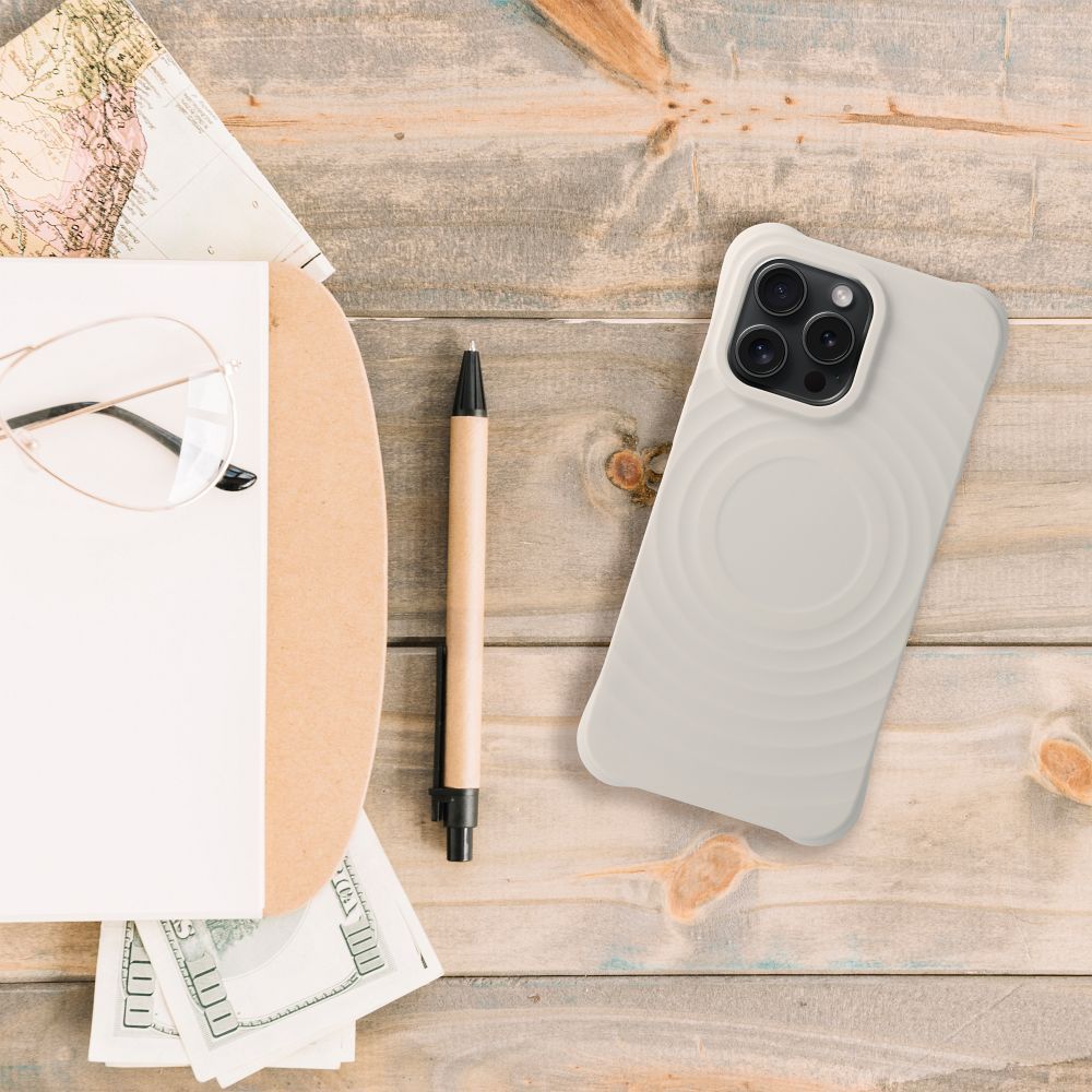 Silicone Zephyr Mag Cover compatible with MagSafe do IPHONE 16 white