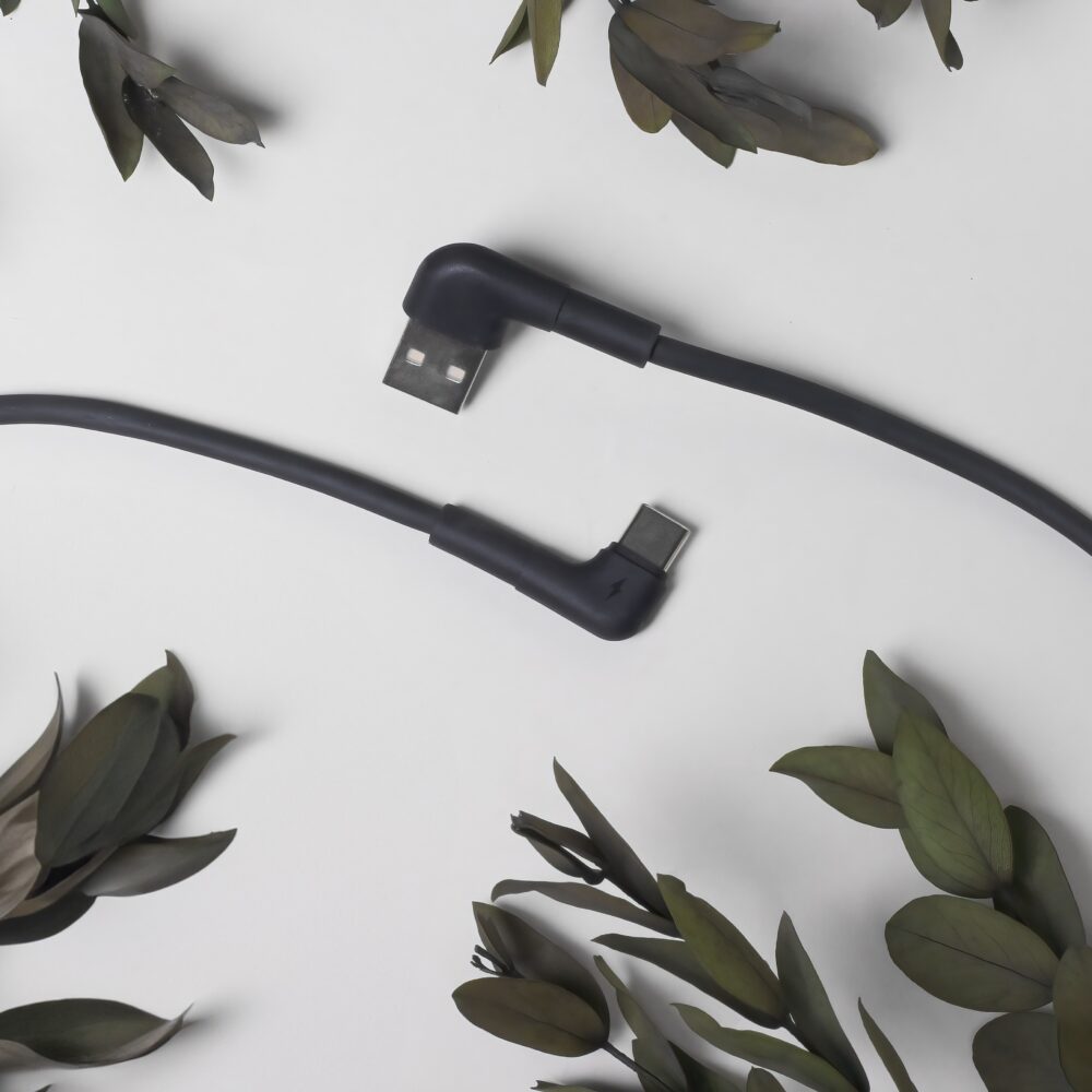337455_oryg Maxlife MXUC-09 angle cable USB - USB-C 2,0 m 3A black