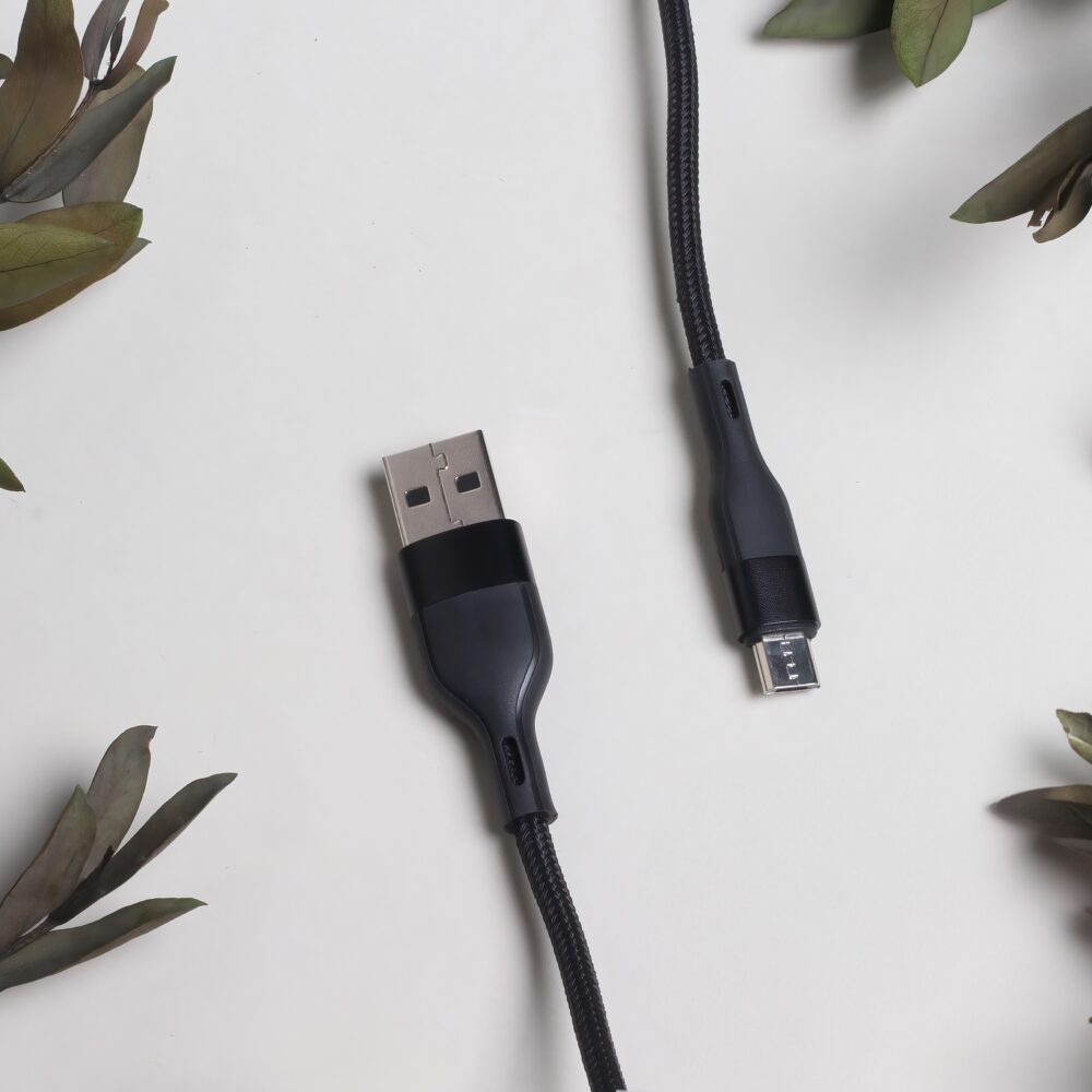 337462_oryg Maxlife MXUC-07 cable USB - microUSB 1,0 m 2,4A black nylon
