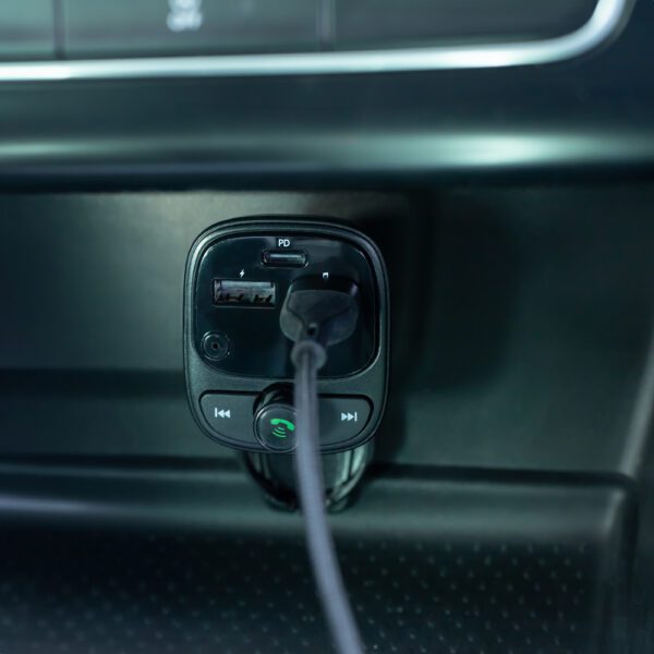 Forever FM transmitter Bluetooth  2 x USB-A 1 x USB-C PD 30W TR-370 black