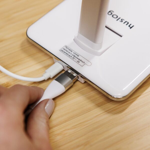 388766_oryg Huslog Lamp with induction charger white OW-390202