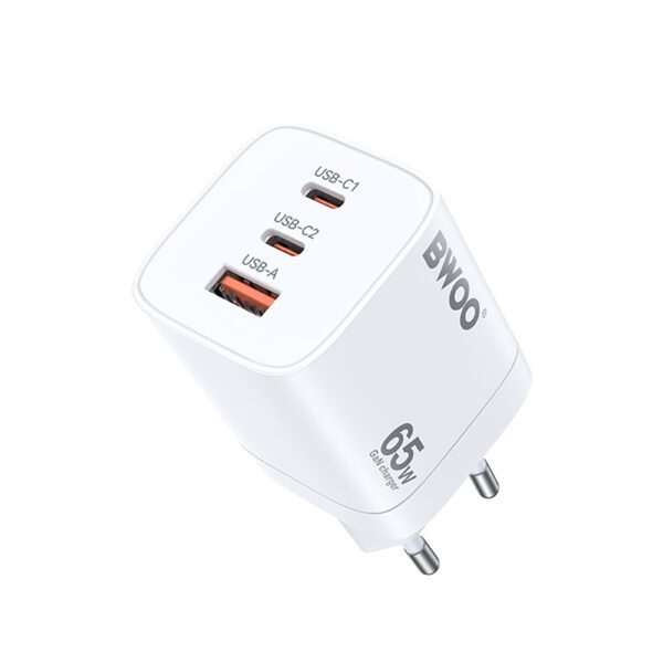 BWOO CDA147PD wall charger 2x USB-C port + USB-A 65W white