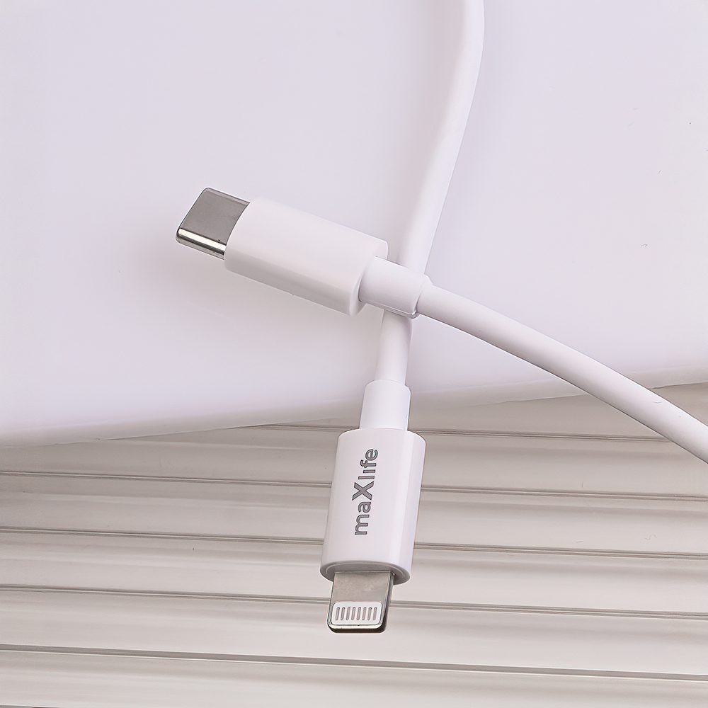 402604_oryg Maxlife MXTC-06-20AC PD QC charger 1x USB-C 1x USB 20W white + USB-C - Lightning cable 20W