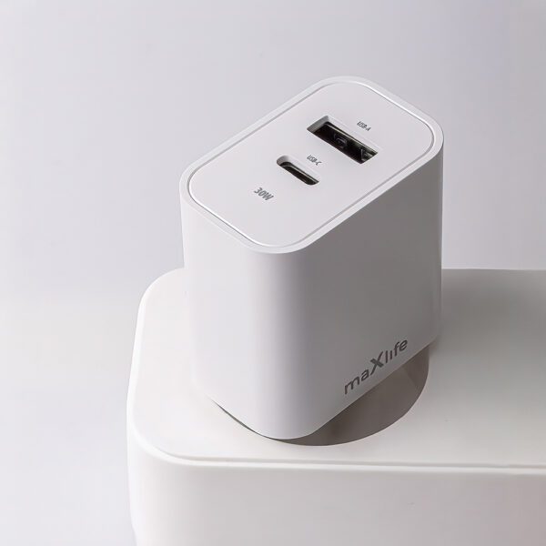 Maxlife MXTC-06-30AC PD QC charger 1x USB-C 1x USB 30W white + USB-C - USB-C cable 60W