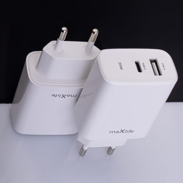 Maxlife MXTC-10-20AC PD QC charger 1x USB-C 1x USB 20W white