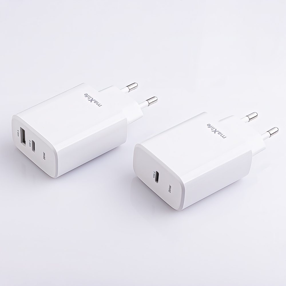 407604_oryg Maxlife MXTC-10-20AC PD QC charger 1x USB-C 1x USB 20W white