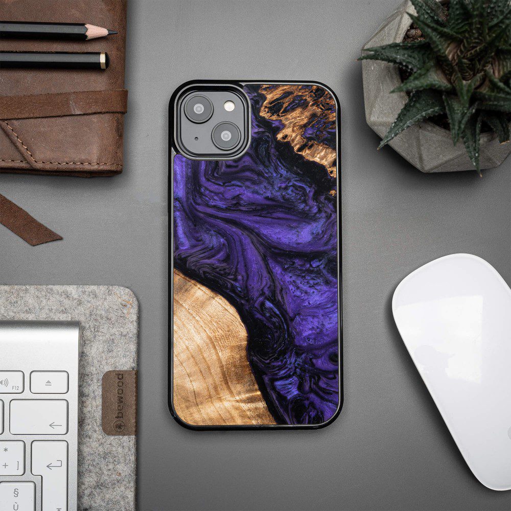 408231_oryg Bewood Unique case for iPhone 15 Plus 6,7" Violet