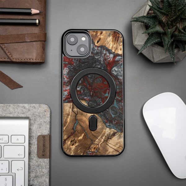 408258_oryg Bewood Unique case for iPhone 15 Plus 6,7" Planets Pluto with MagSafe