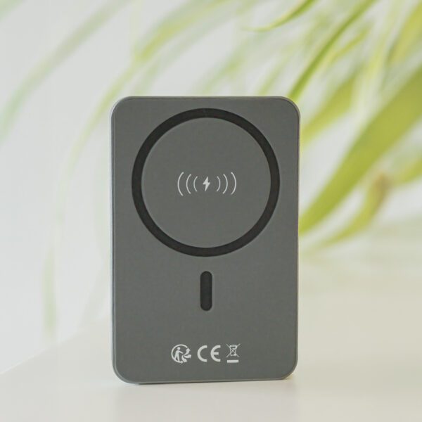 Forever wireless power bank MATB-200 20W PD 5000 mAh magnetic black