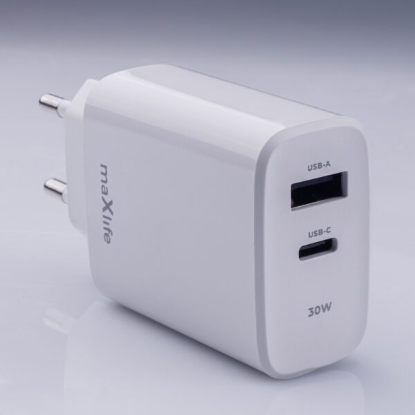 Maxlife MXTC-10-30AC PD QC charger 1x USB-C 1x USB 30W white