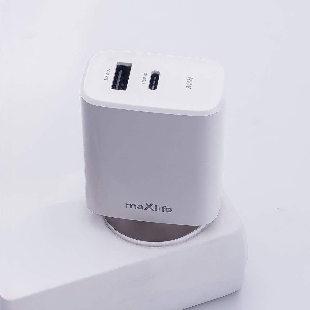 Maxlife MXTC-10-30AC PD QC charger 1x USB-C 1x USB 30W white