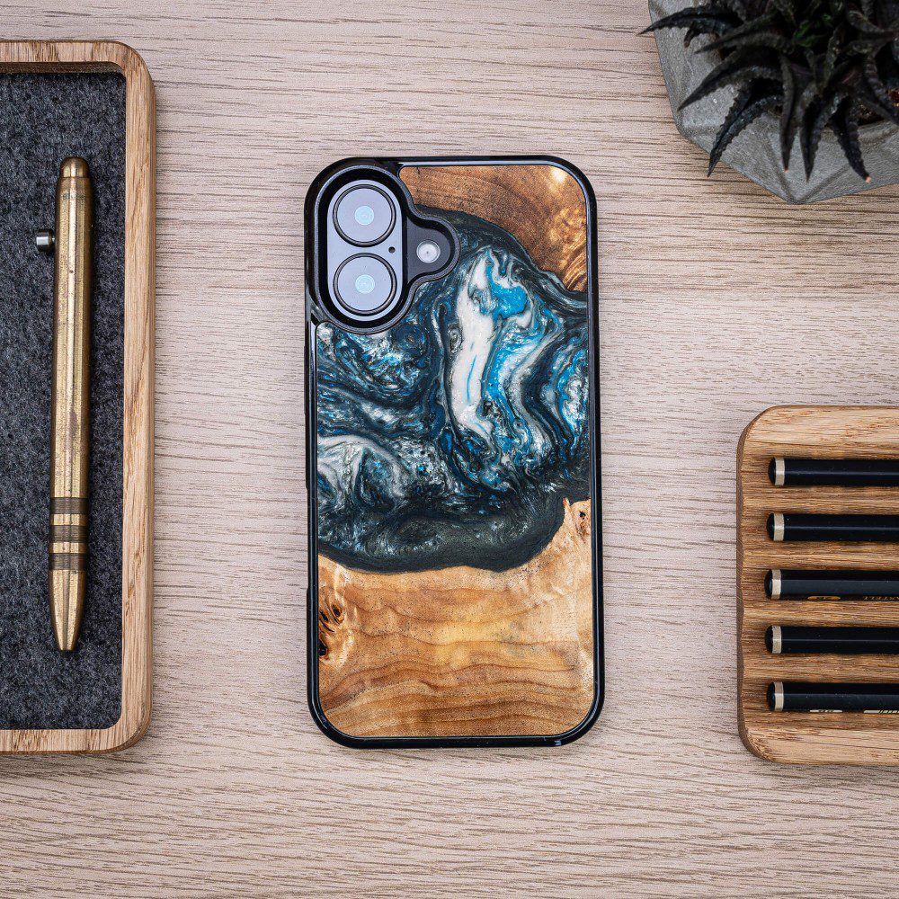 419196_oryg Bewood Unique case for iPhone 16 6,1" Planets Earth