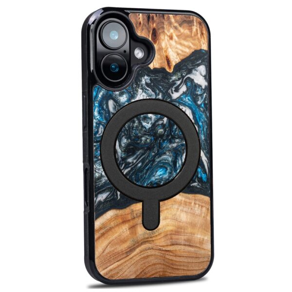Bewood Unique case for iPhone 16 6,1" Planets Earth with MagSafe