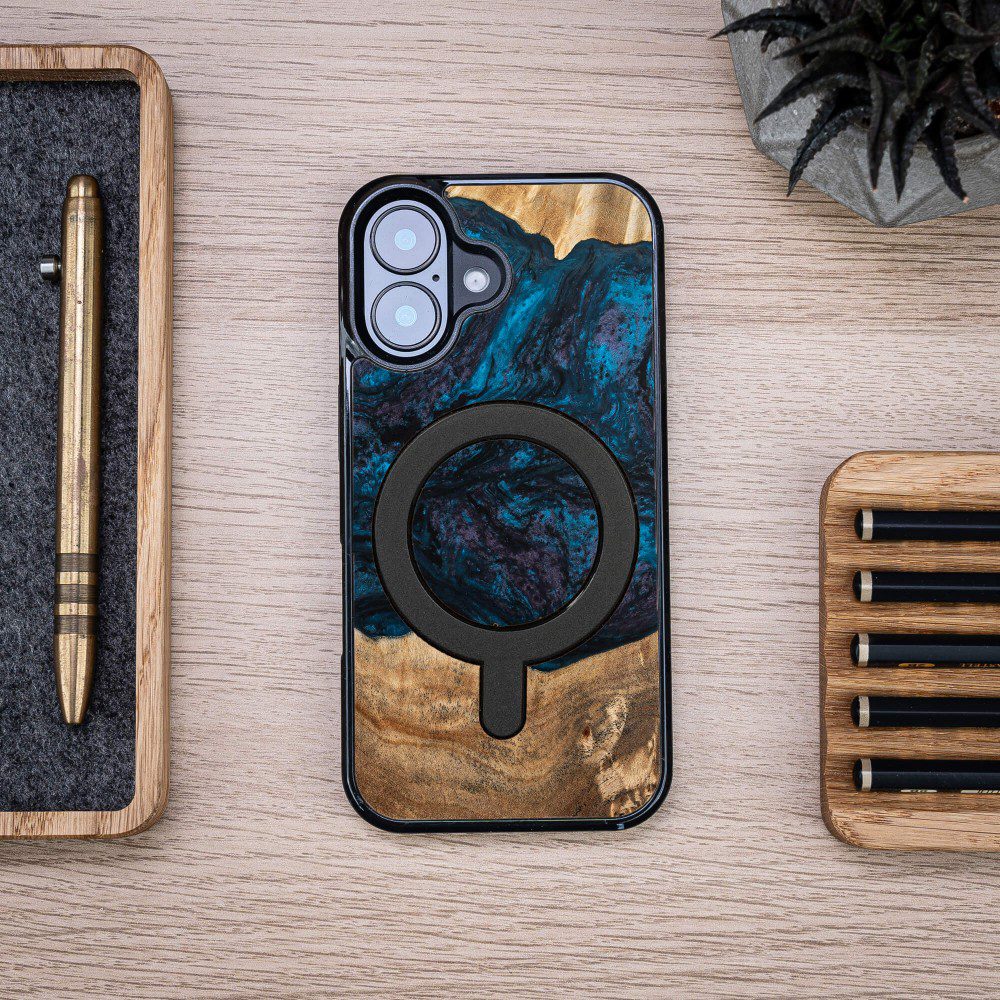 419247_oryg Bewood Unique case for iPhone 16 6,1" Planets Neptune with MagSafe