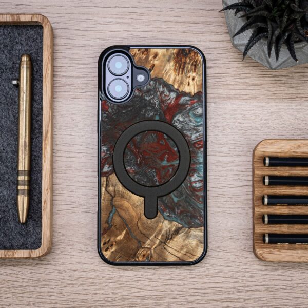 419357_oryg Bewood Unique case for iPhone 16 Plus 6,7" Planets Pluto with MagSafe