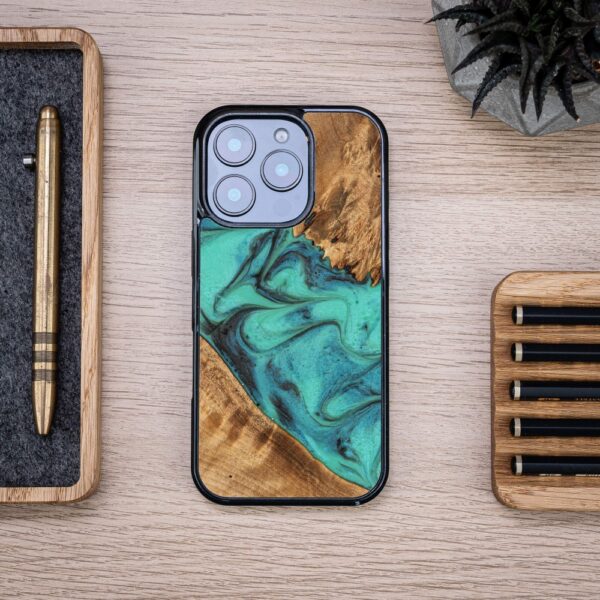 Bewood Unique case for iPhone 16 Pro 6,3" Turquoise