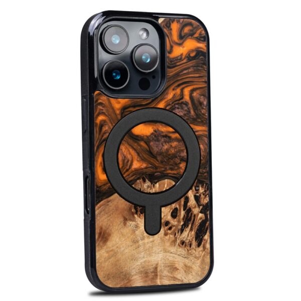Bewood Unique case for iPhone 16 Pro 6,3" Orange with MagSafe