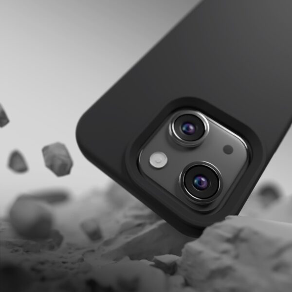 453924_oryg Etteri Silicone Mag case for iPhone 13 6,1" black