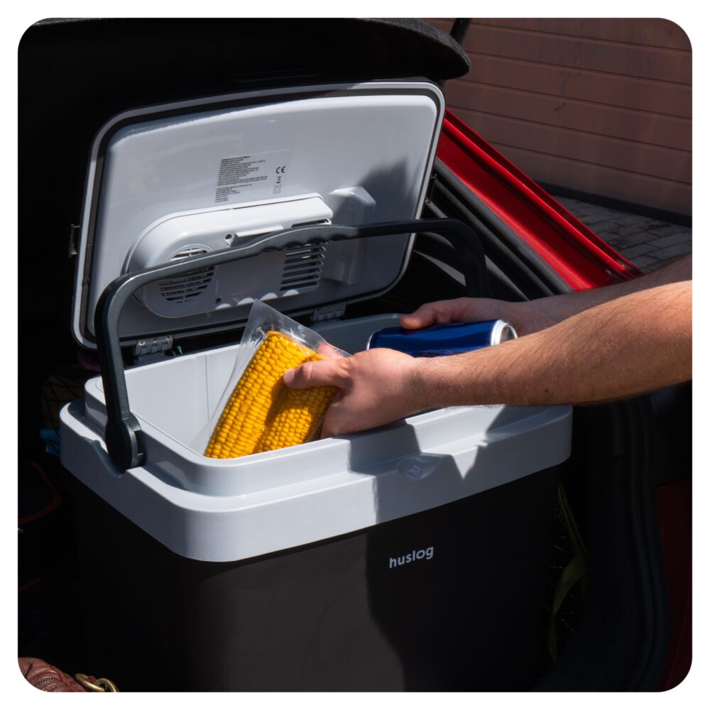 466997_oryg Huslog 33L travel cooler with wheels