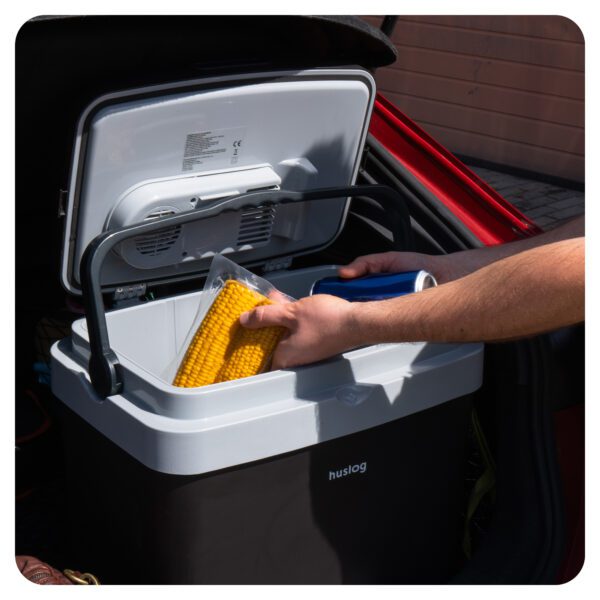 466997_oryg Huslog 33L travel cooler with wheels