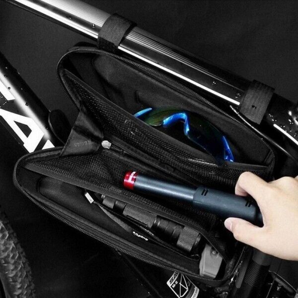 c30b3e76c0b11c322873a15e9a792793 WILDMAN traveling bag under the bike frame with zipper 1,5L E4 black