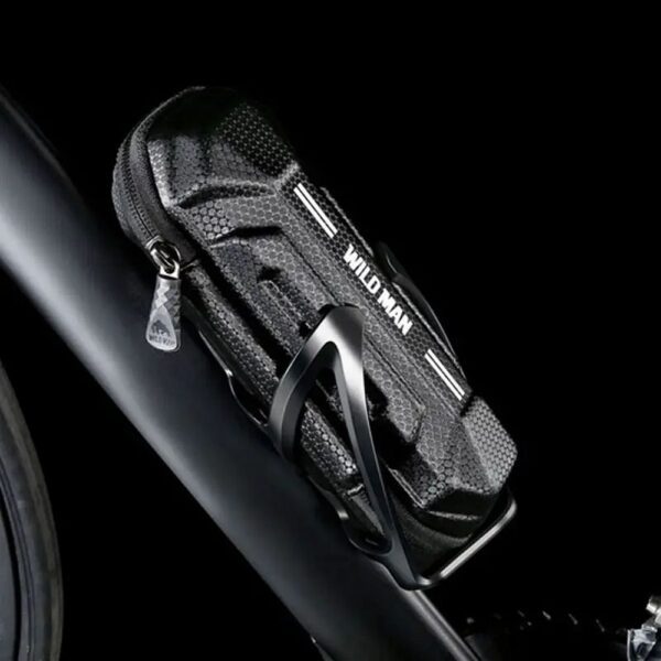 d20fb5c947f9a68a91f7847adb60b99d WILDMAN traveling bag plug into place bottle cage 0,8L XT11 black