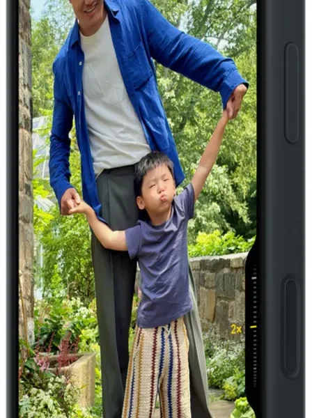 iPhone 17 Silicone Case with MagSafe - Black